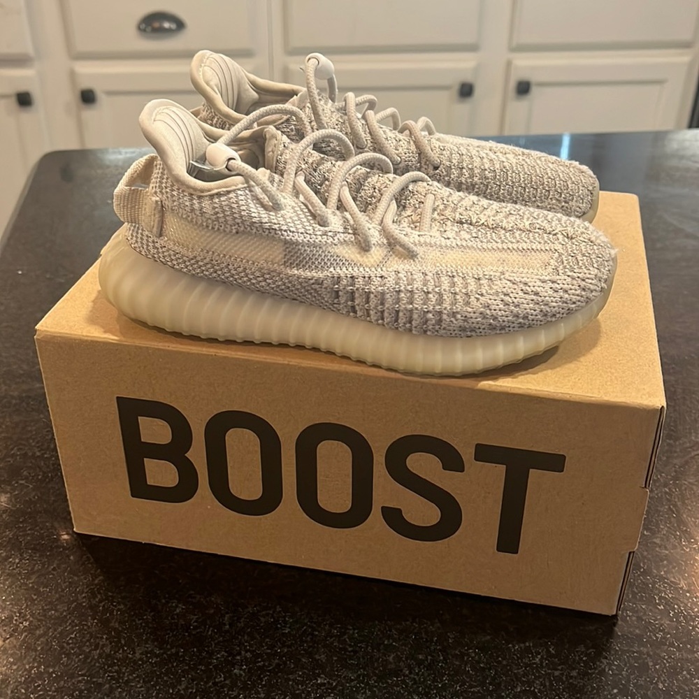 Yeezy boost 350 static. Kids 12